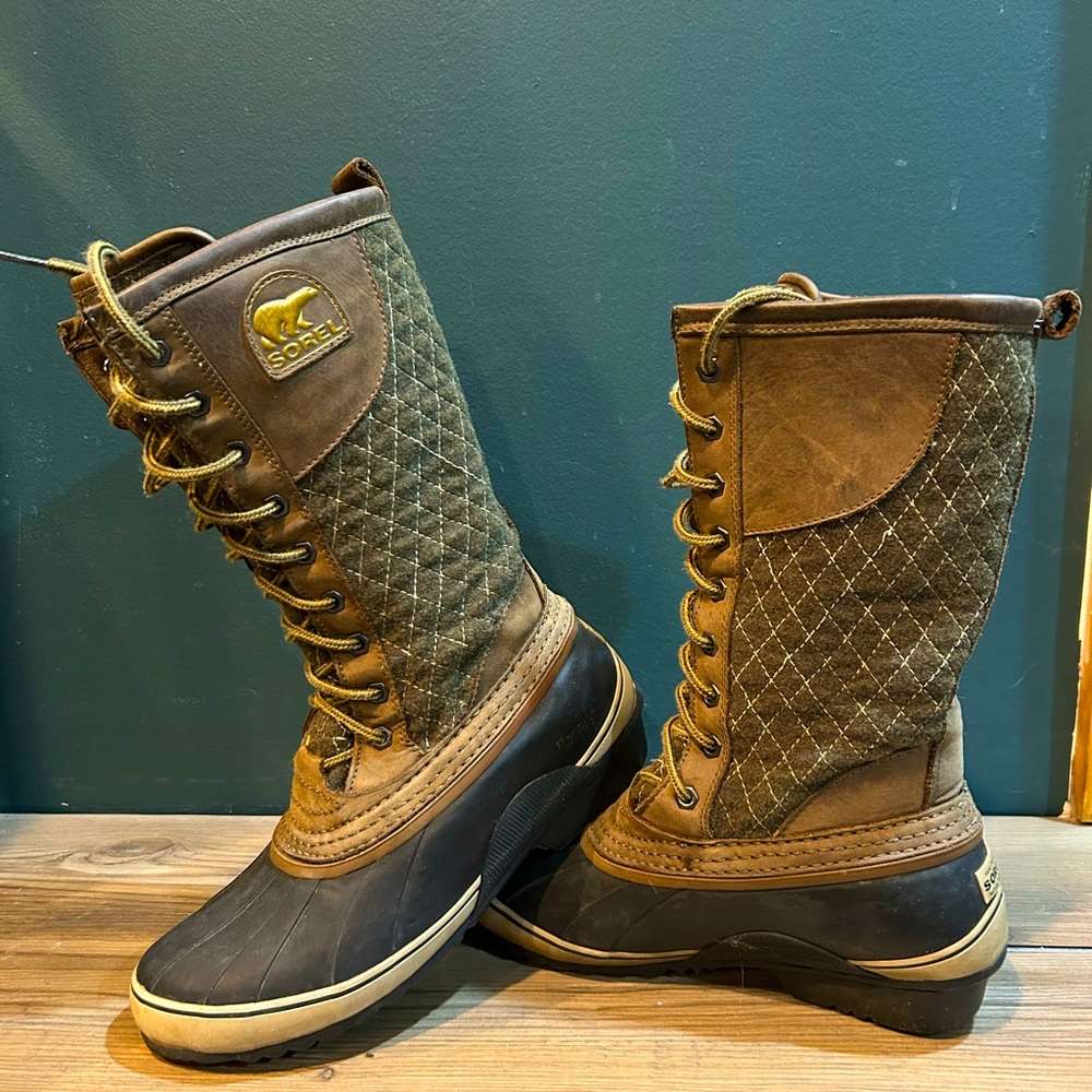 Women’s Sorel Boots Size 9.